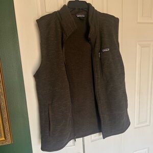Patagonia Men’s Vest - Espresso Brown. Size L.